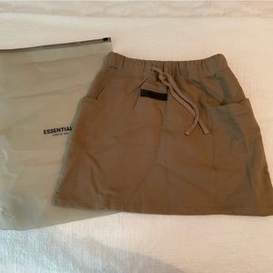 Essentials skirt (oak) xs